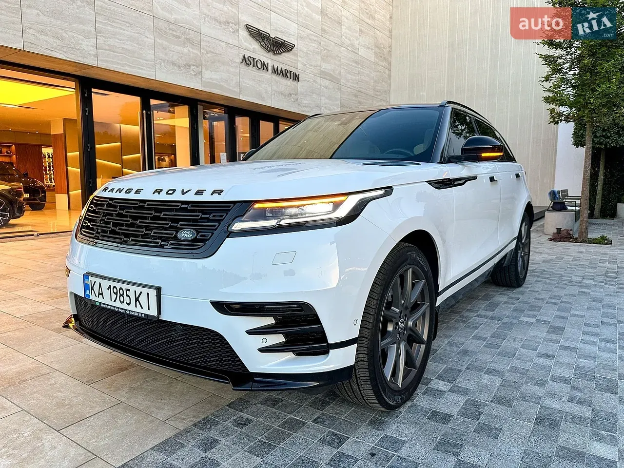 Land Rover Range Rover Velar 2017 photo 4