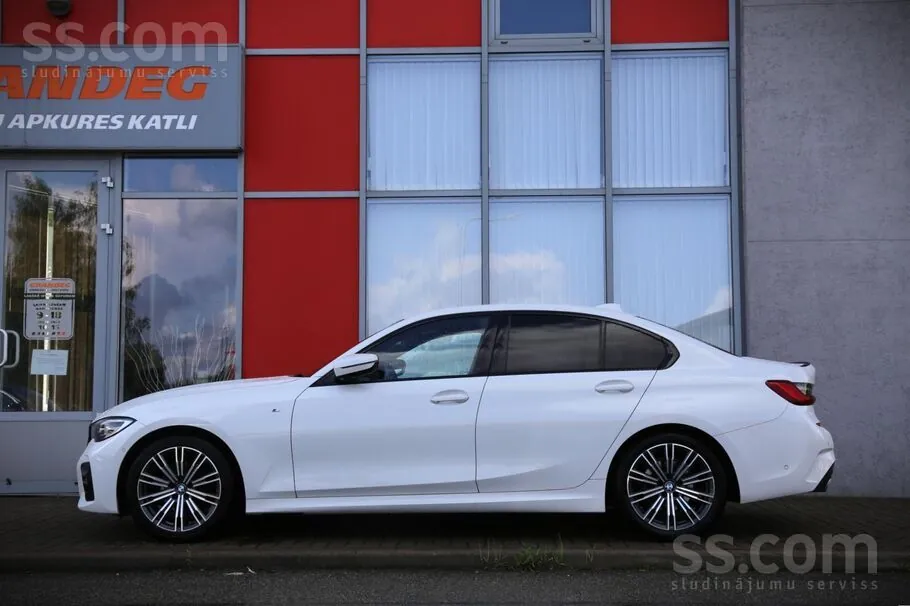 BMW 320 2020 photo 2