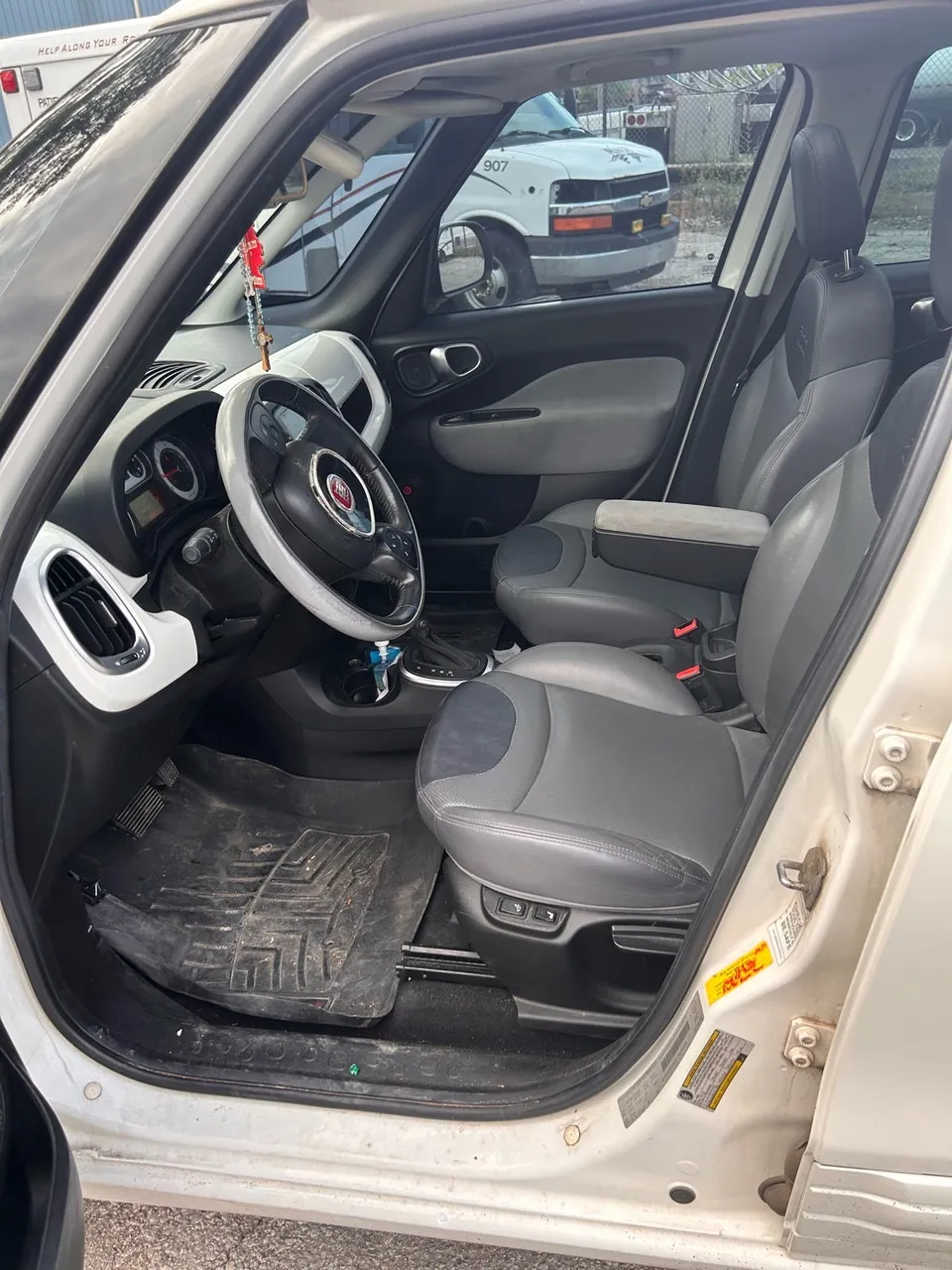 Fiat 500L 2014 photo 2