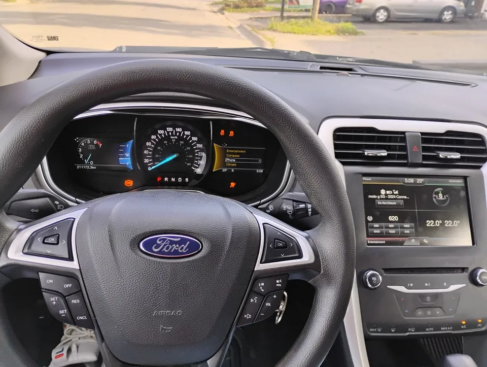 Ford Fusion 2015 photo 4