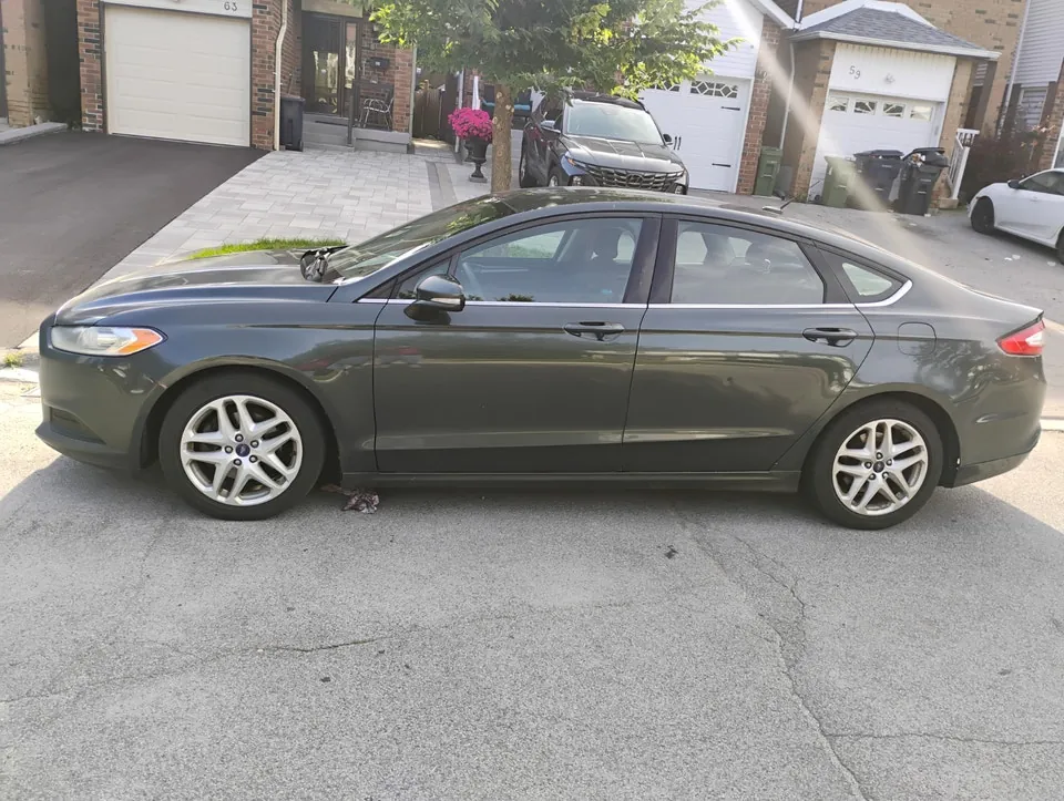 Ford Fusion 2015 photo 2
