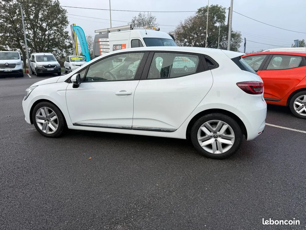Renault Clio 2022 photo 4