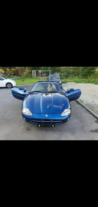 Jaguar Xk8 1997 photo 3