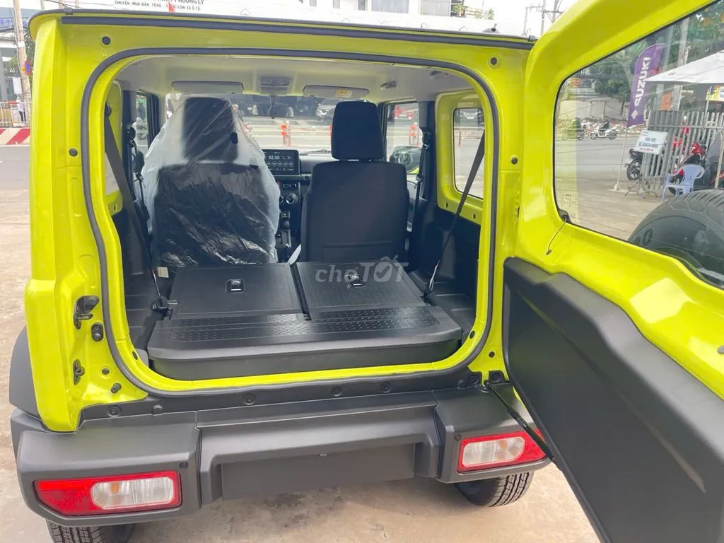 Suzuki Jimny 2024 photo 2