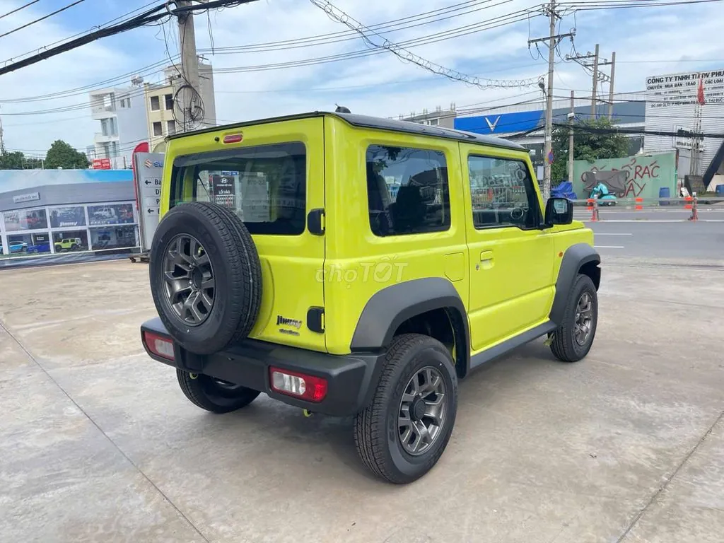 Suzuki Jimny 2024 photo 4