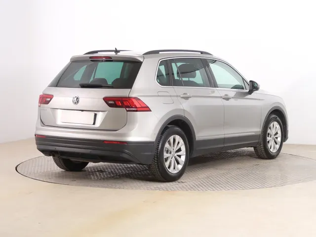 Volkswagen Tiguan 2018 photo 4