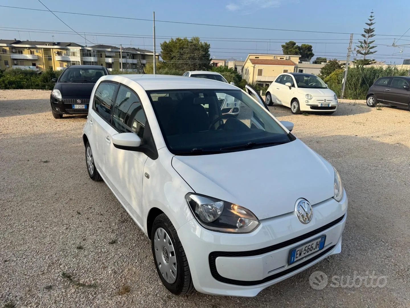 Volkswagen Up 2014 photo 3