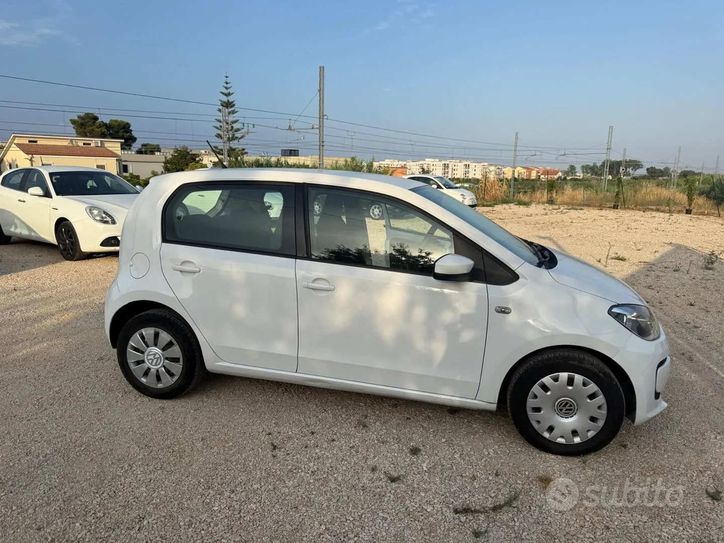 Volkswagen Up 2014 photo 5