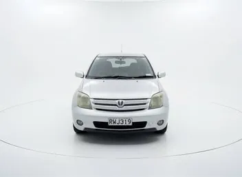 Toyota Ist 2002 photo 3