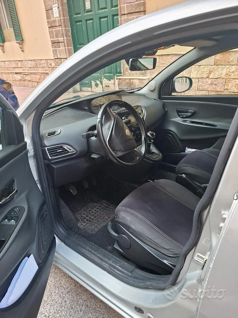Lancia Ypsilon 2012 photo 5