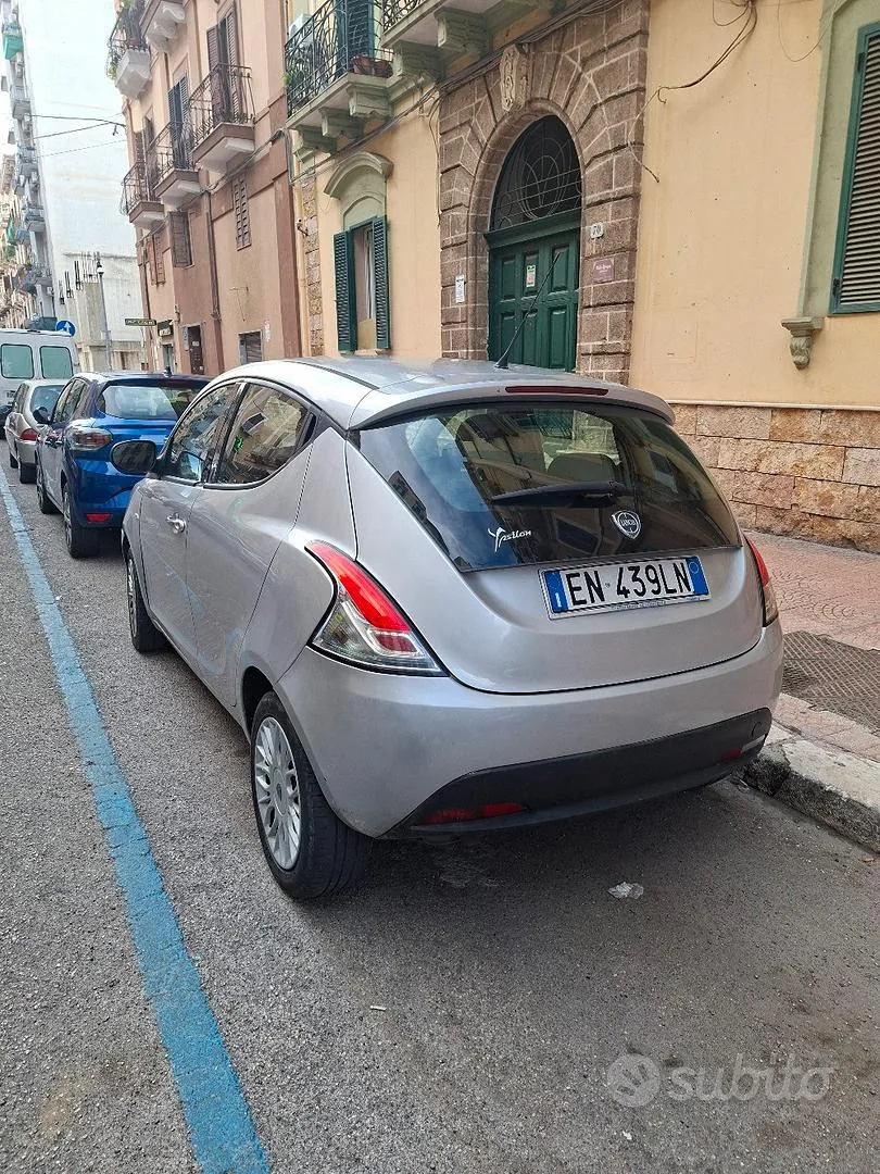 Lancia Ypsilon 2012 photo 2