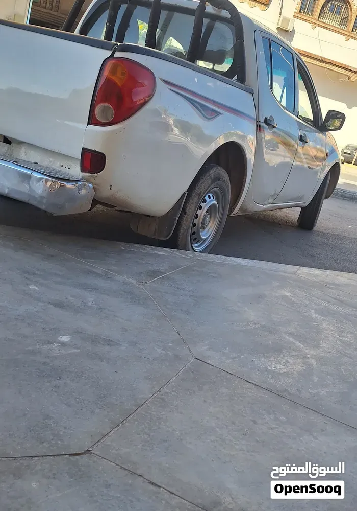 Mitsubishi L200 2008 photo 4