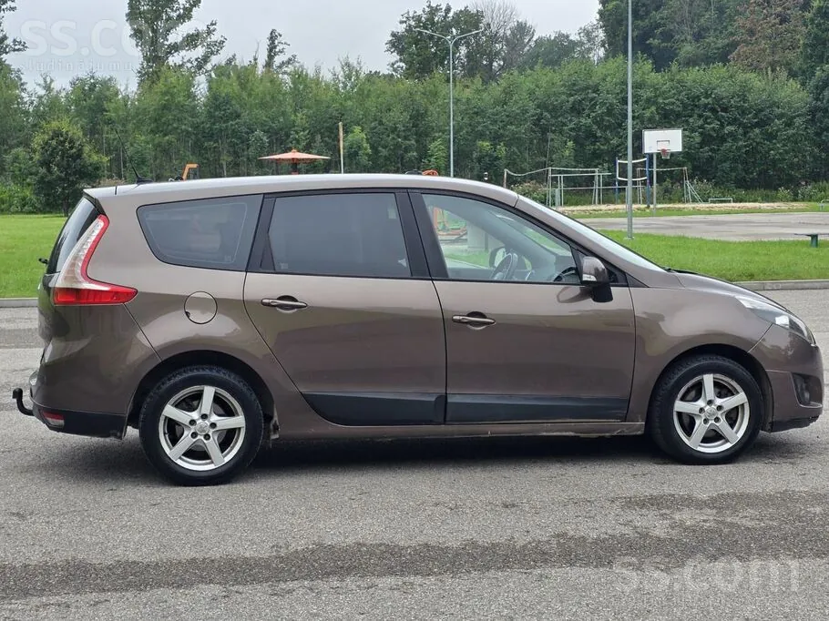 Renault Scenic 2011 photo 5