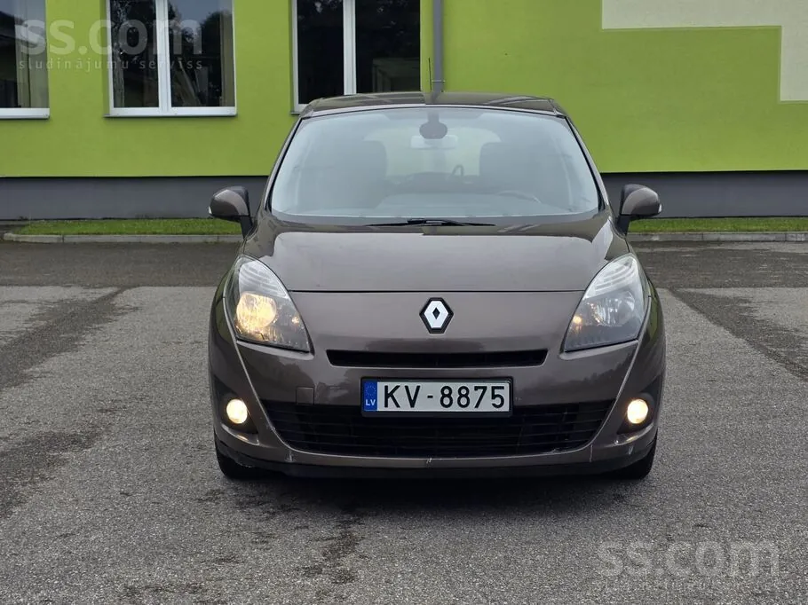 Renault Scenic 2011 photo 2