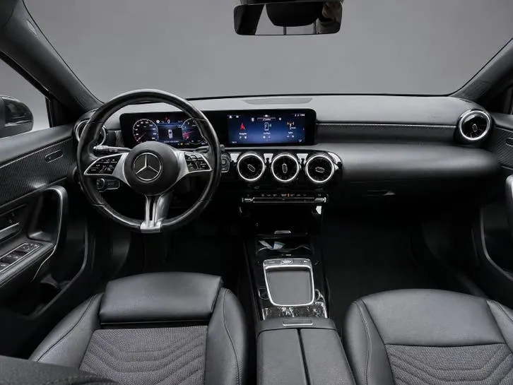 Mercedes-Benz Aklasse 2023 photo 2