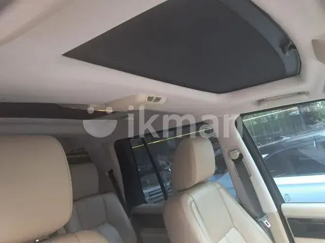 Land Rover Discovery 2010 photo 4