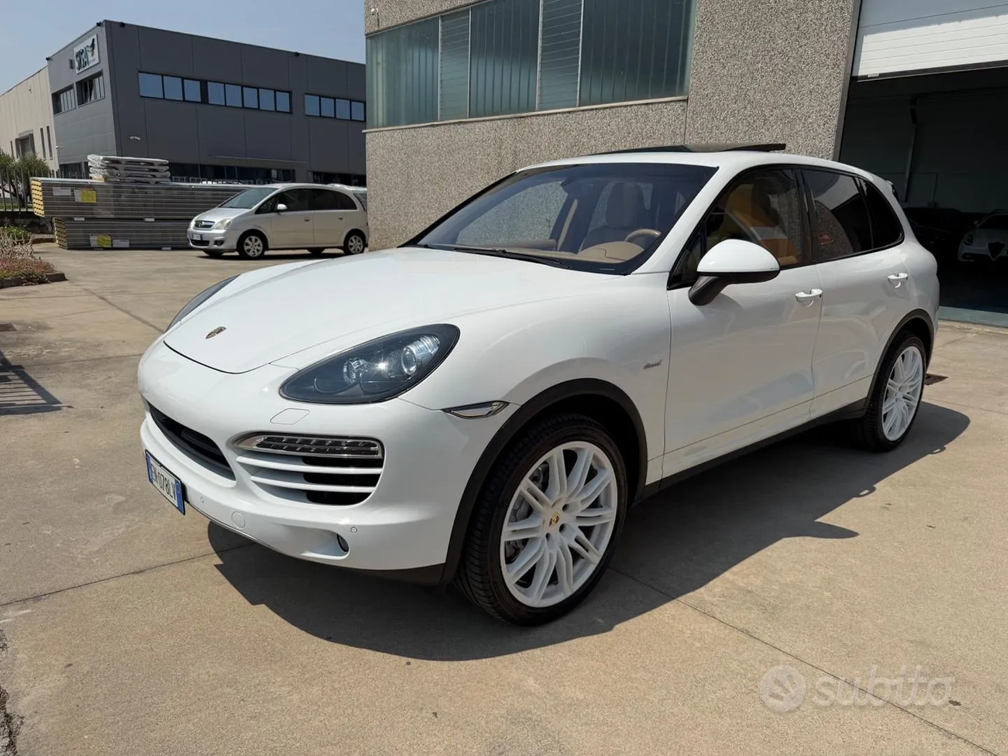 Porsche Cayenne 2012 photo 3