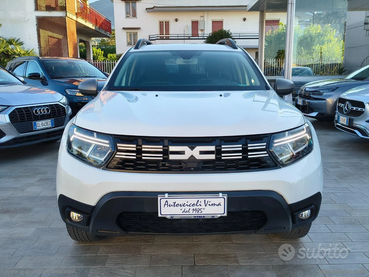 Dacia Duster 2023 photo 2