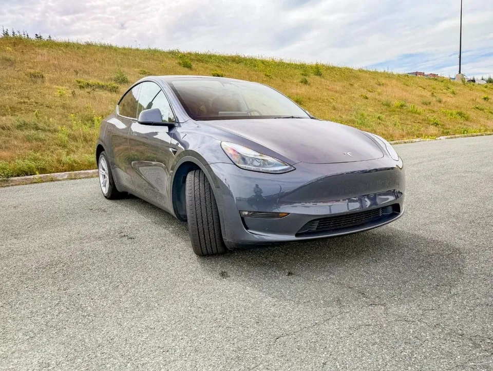 Tesla Model Y 2023 photo 4