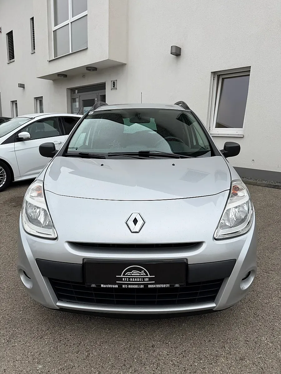 Renault Clio 2011 photo 2