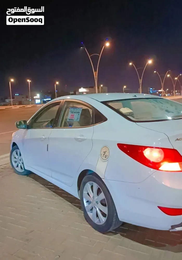Hyundai Accent 2014 photo 3