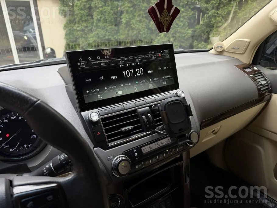 Toyota Land Cruiser 2014 photo 5