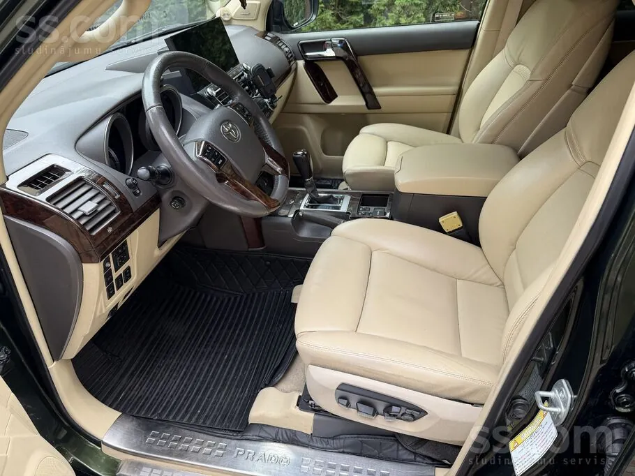 Toyota Land Cruiser 2014 photo 4