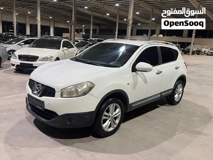 Nissan Qashqai 2012 photo 2