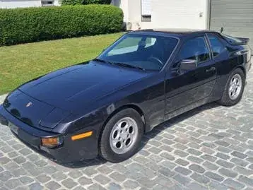 Porsche 944