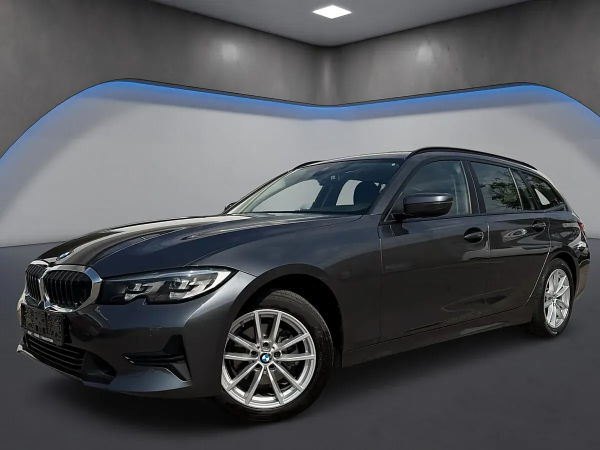 BMW 3 Series 2021 photo 2