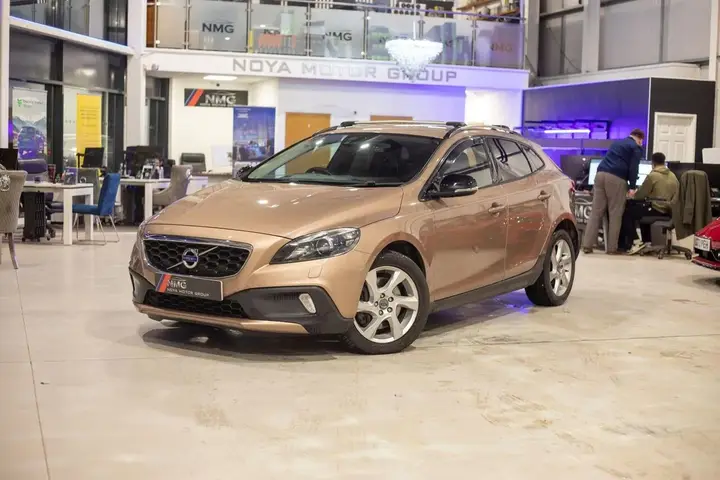 Volvo V40 Cross Country 2015 photo 5