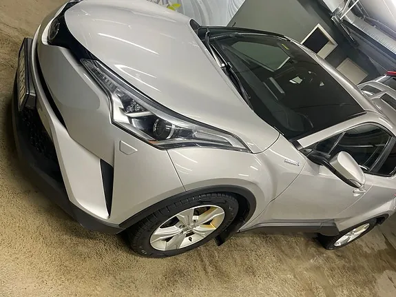 Toyota C-Hr 2018 photo 4