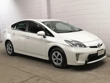 Toyota Prius 2015 photo 2