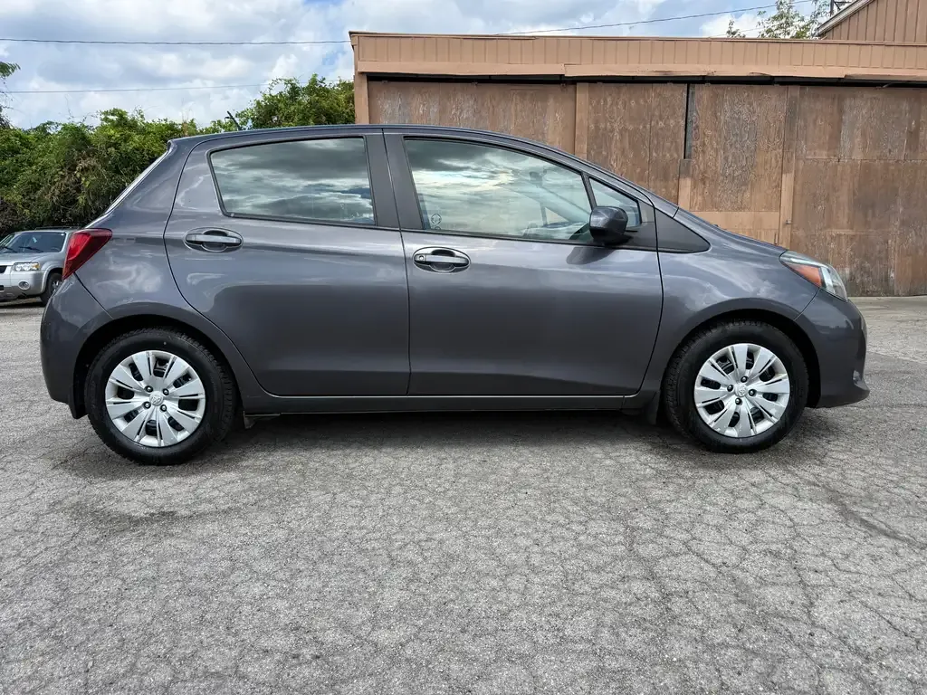 Toyota Yaris 2015 photo 4