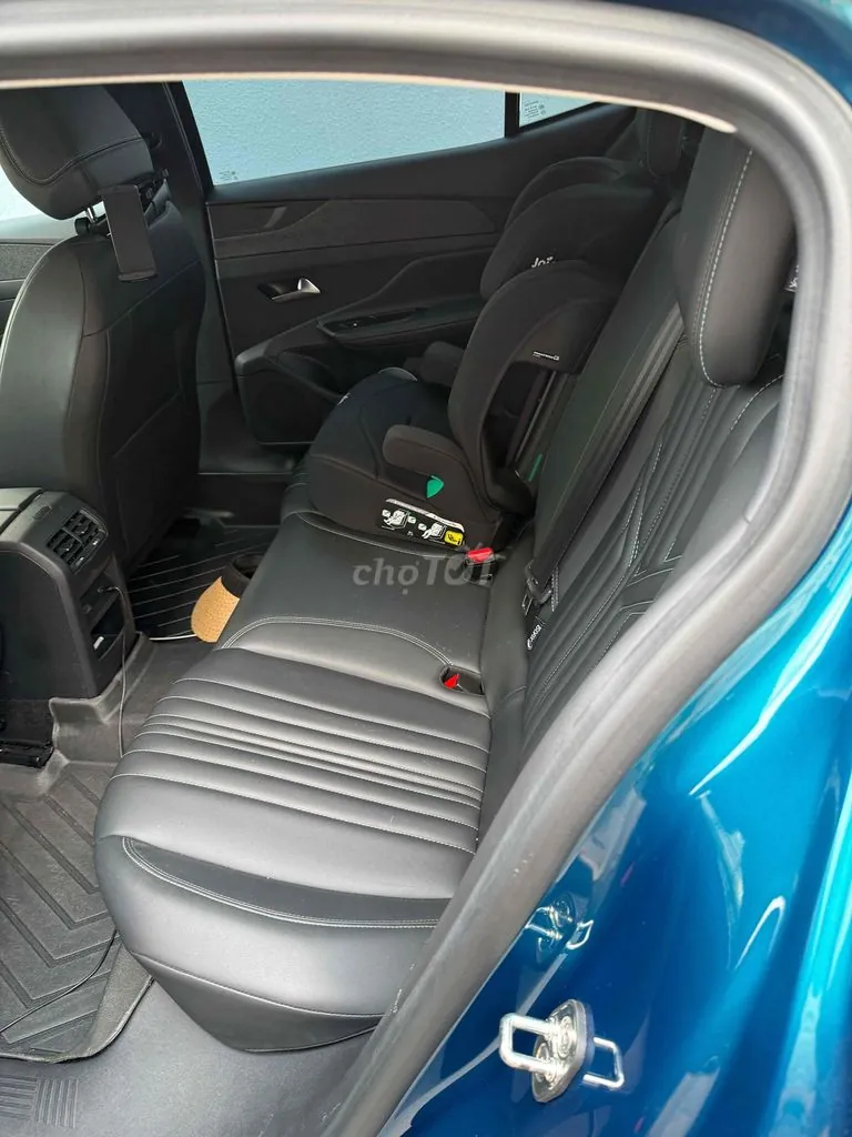 Peugeot 408 2024 photo 3