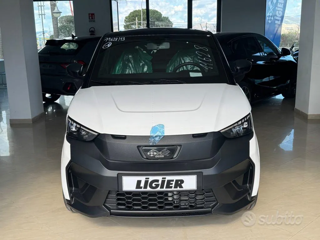 Ligier Js 50