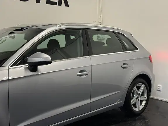 Audi A3 2017 photo 2