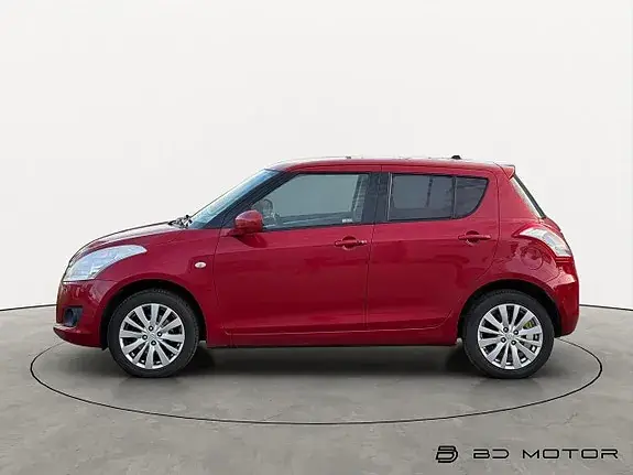 Suzuki Swift 2011 photo 2