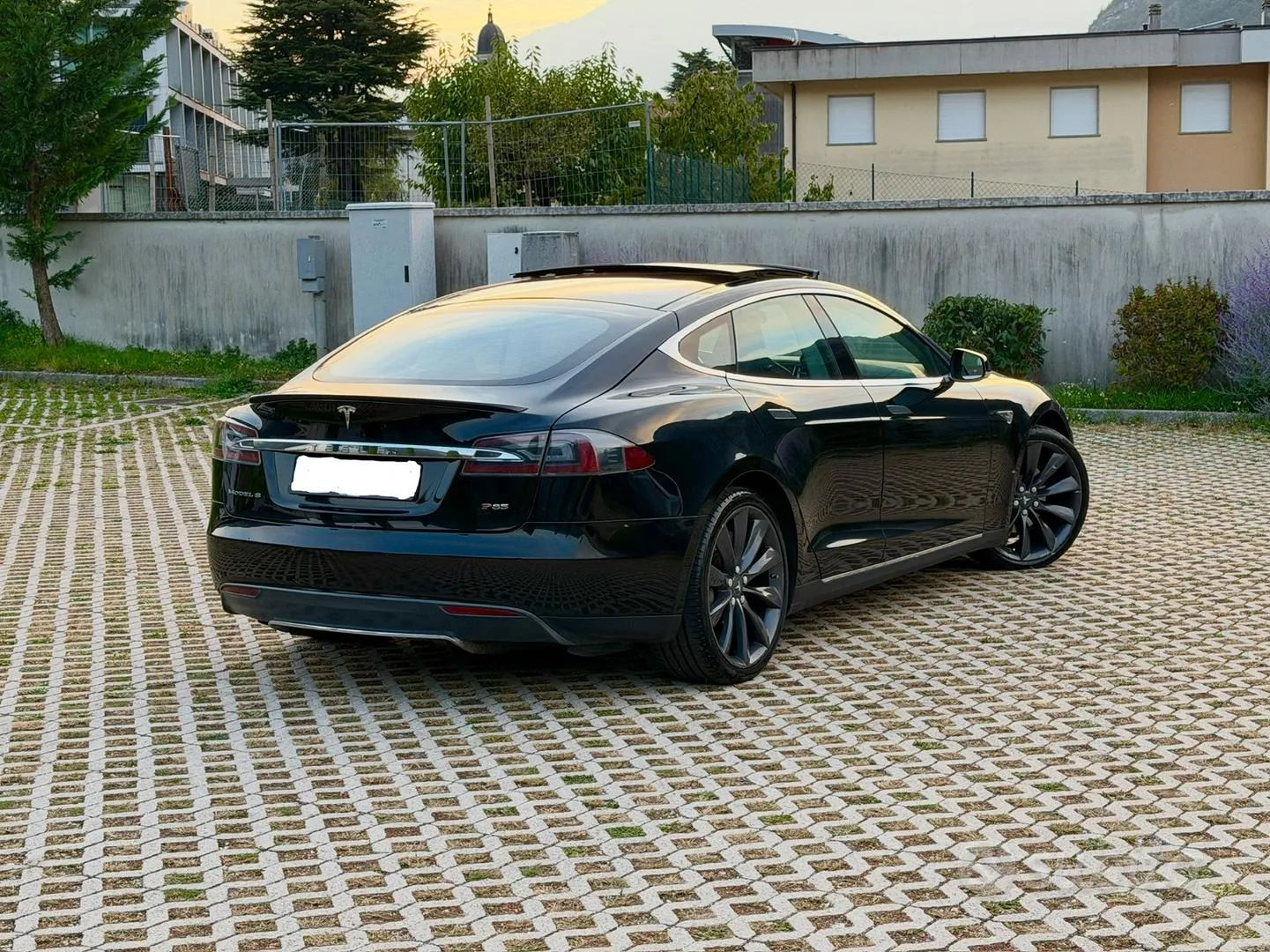 Tesla Model S 2014 photo 4