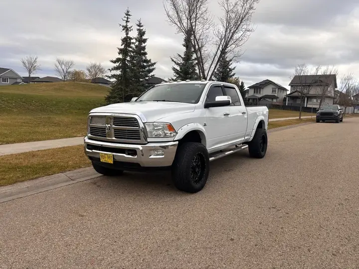 Dodge Ram 3500 2012 photo 2