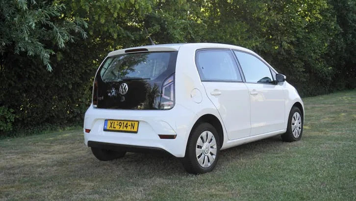 Volkswagen Up 2019 photo 2