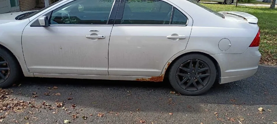 Ford Fusion 2012 photo 2