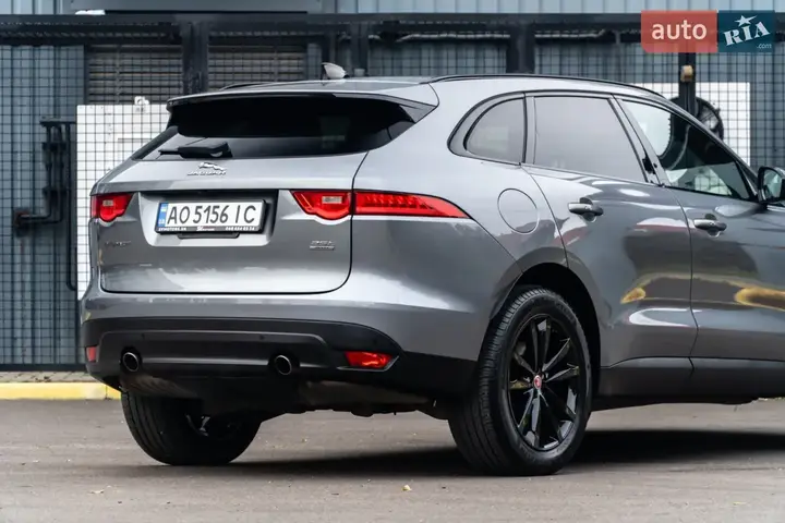Jaguar F-Pace 2019 photo 3