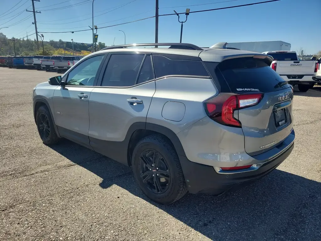 GMC Terrain 2024 photo 3