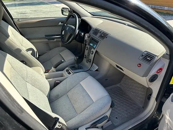 Volvo V50 2006 photo 2