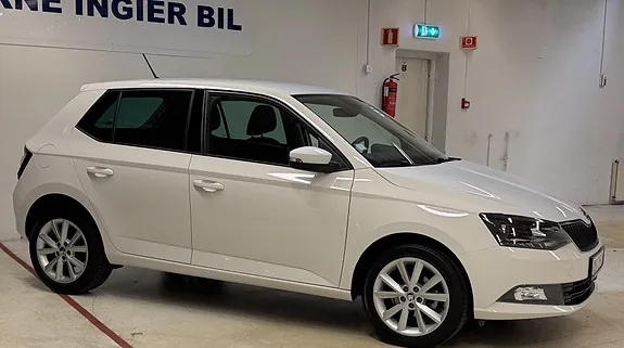 Skoda Fabia 2017 photo 2