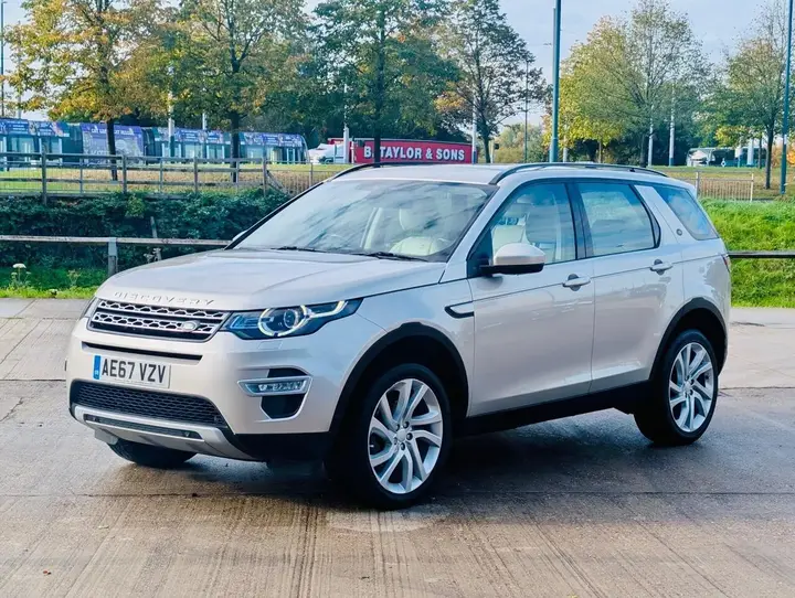 Land Rover Discovery Sport 2017 photo 2