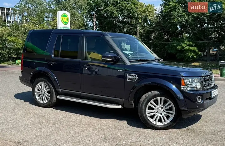 Land Rover Discovery 2015 photo 2