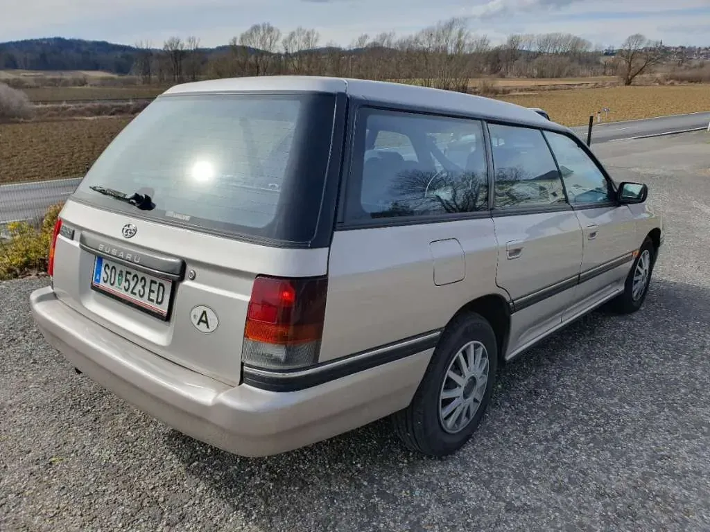 Subaru Legacy 1990 photo 3