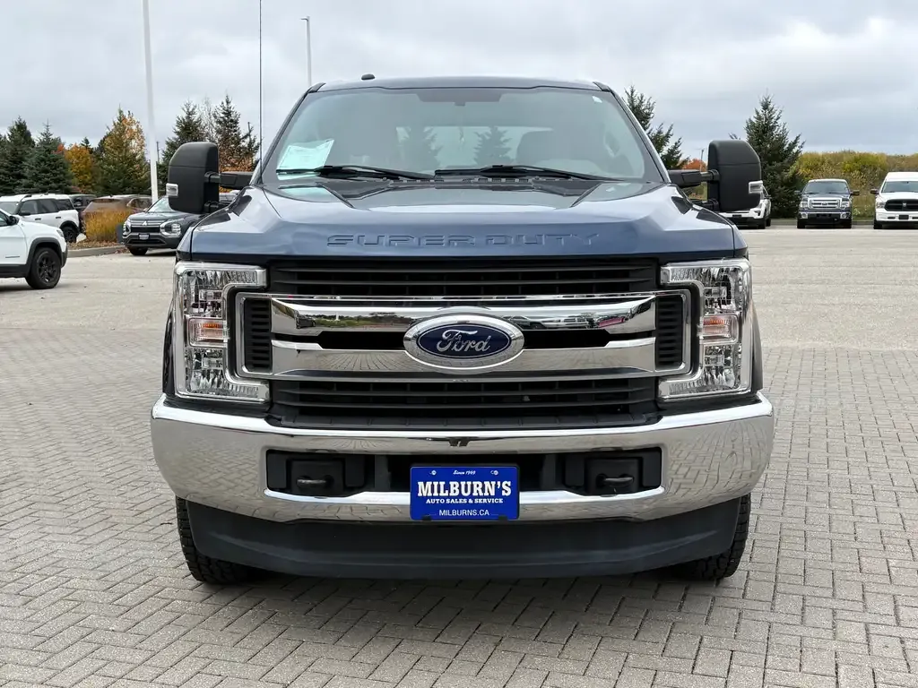 Ford F-350 Super Duty 2017 photo 2